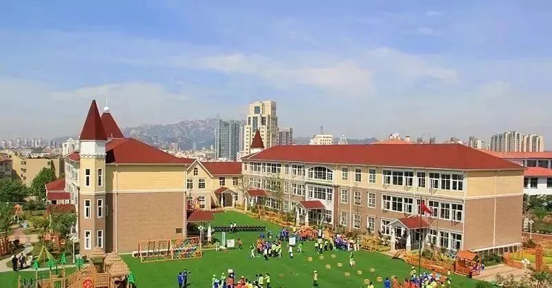 央视报道:装配式轻钢结构都可以建学校了!(图2) 睿婕轻钢别墅