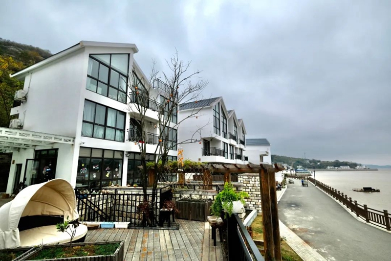 装配式建筑助力乡村振兴,把闲置宅基地改造成了网红民宿!(图2) 睿婕轻钢别墅
