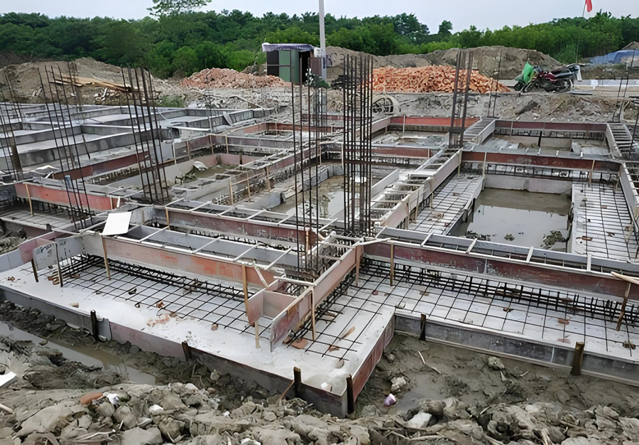 轻钢别墅打地基好还是水泥地好？谁主沉浮呢