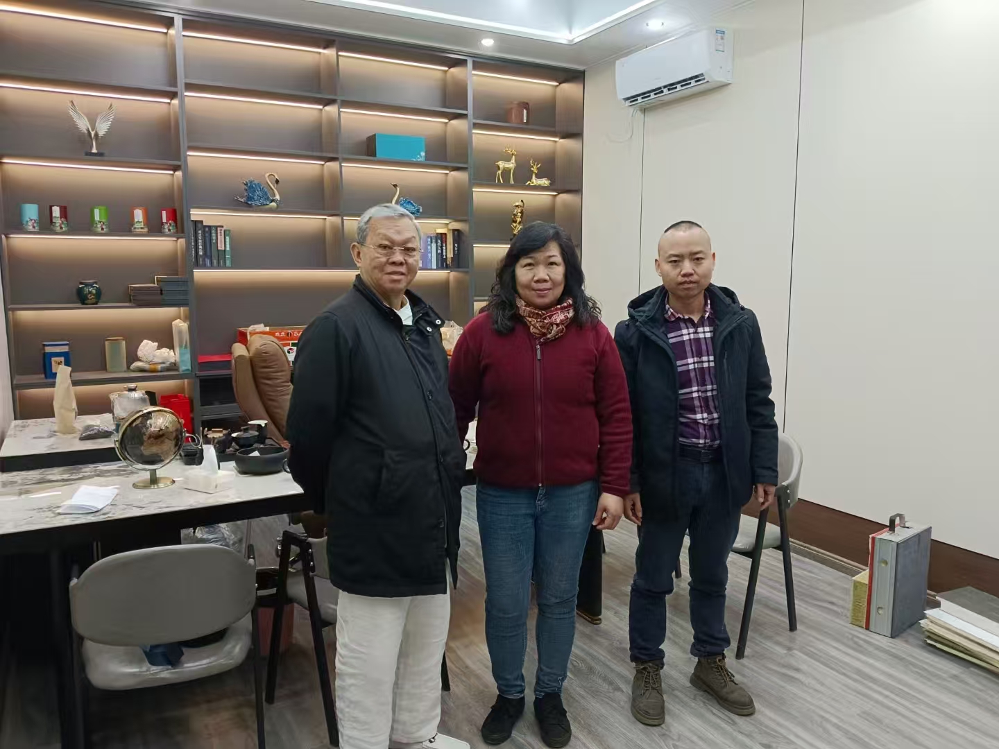 前来考察的海外客户