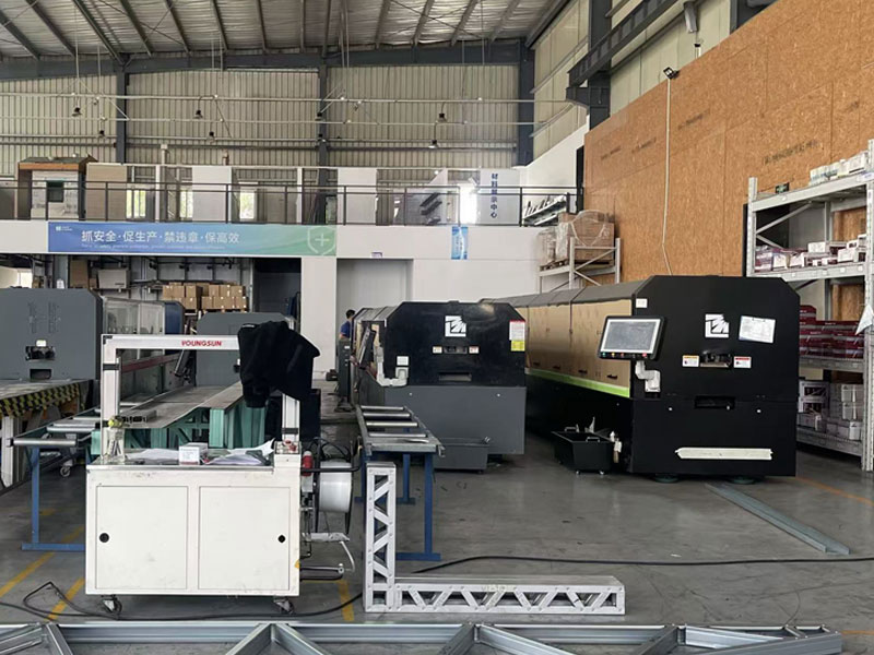 汉良睿婕：如何通过3D模拟确保轻钢别墅骨架的零误差加工？(图1)