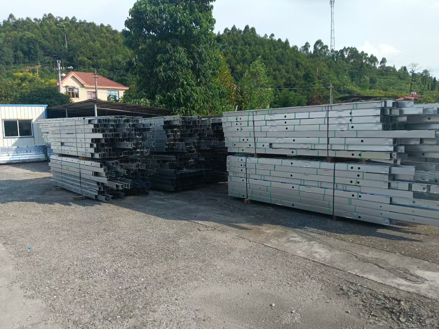 澳大利亚轻钢房屋出口厂家：符合澳标认证丛林防火轻钢住宅方案(图1)